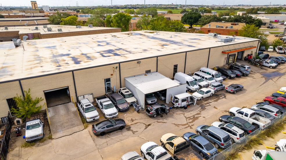 More Photos Of 1365 Regal Row, Dallas Distribution For Sale