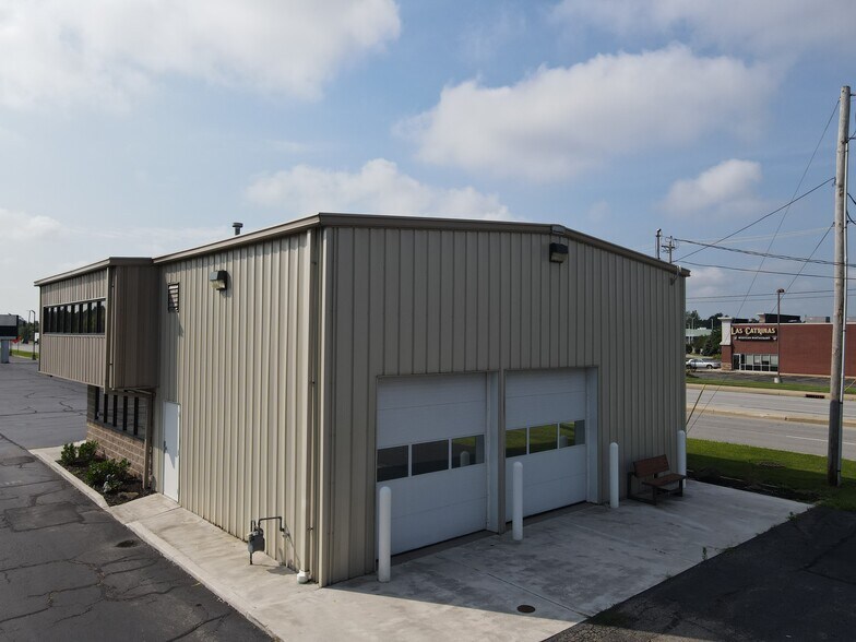 More Photos Of 23119 US Highway 33, Elkhart Storefront For Lease