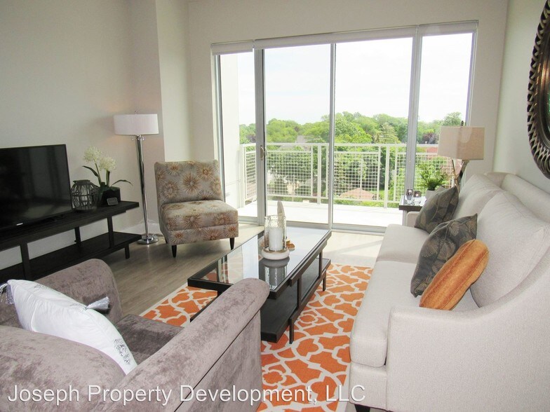 More Photos Of 4175 N Oakland Ave, Shorewood Multifamily For Sale