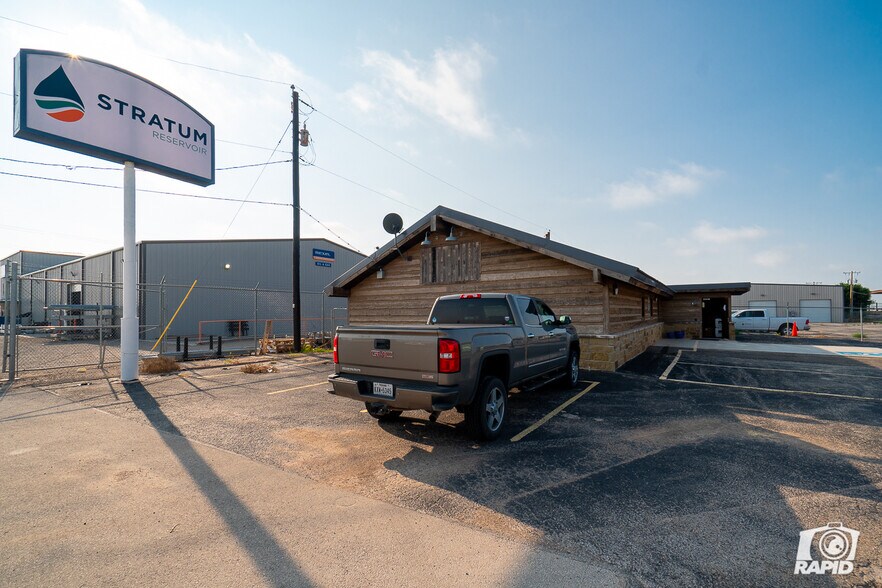 More Photos Of 7409 Industrial Ave, Midland Warehouse For Lease
