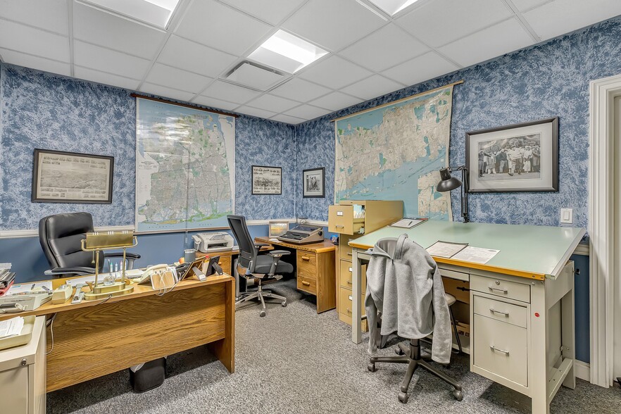 More Photos Of 22 Colt Ct, Ronkonkoma Warehouse For Sale