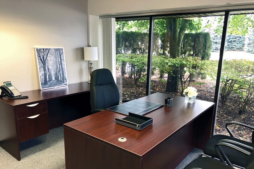 More Photos Of 200 E Big Beaver Rd, Troy Office For Lease