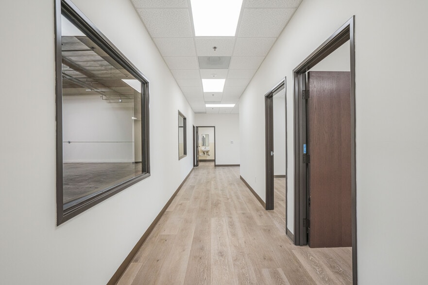 More Photos Of 1891 Goodyear Ave, Ventura Manufacturing For Lease