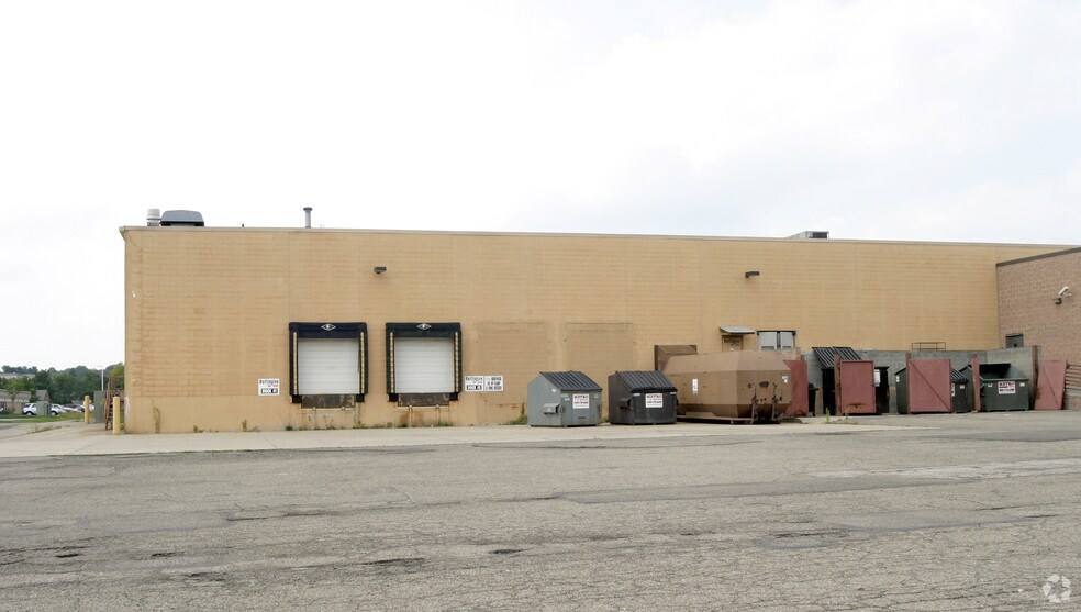 More Photos Of 4760-4844 Everhard Rd, Canton Storefront For Lease