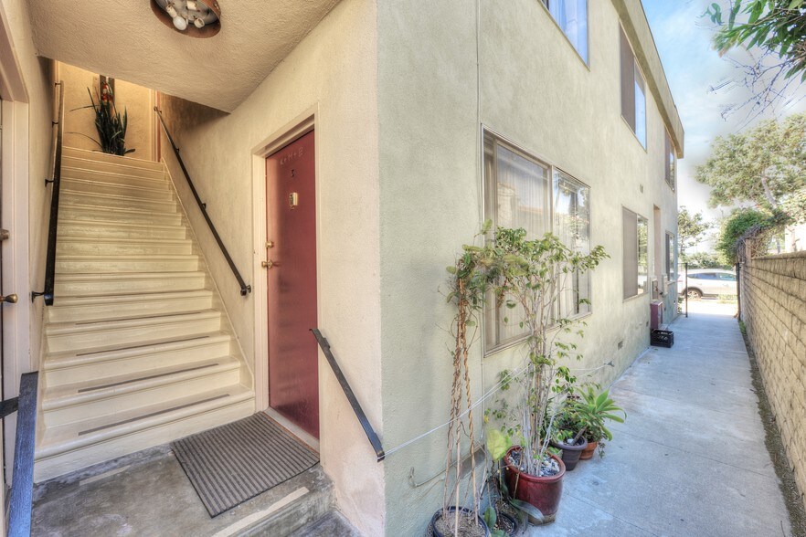 More Photos Of 1433-1437 Euclid St, Santa Monica Apartments For Sale