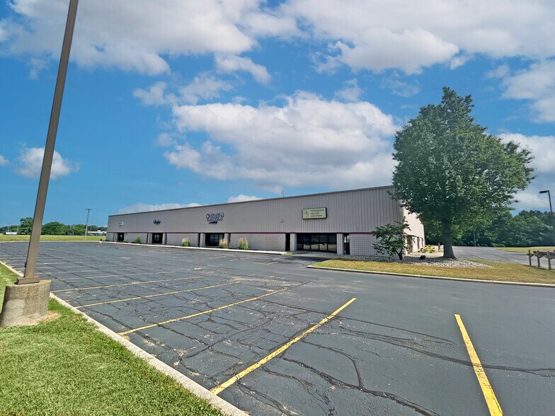 More Photos Of 3371 W Cleveland Rd, South Bend Light Distribution For Lease