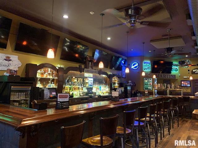 More Photos Of 2108 E 11th St, Davenport Restaurant For Sale