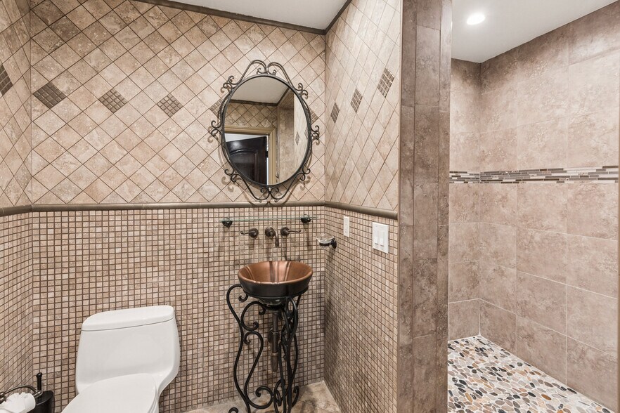 More Photos Of 76 Sunol St, San Jose Warehouse For Sale