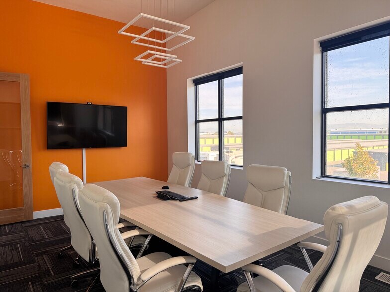 More Photos Of 32 S 1800 W, Lindon Warehouse For Lease