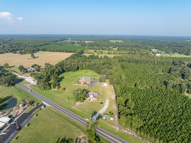 More Photos Of 5056 FL-47, Lake City Specialty For Sale