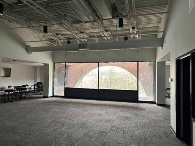More Photos Of 3500 Riverside Dr, Macon-Bibb Religious Facility For Sale