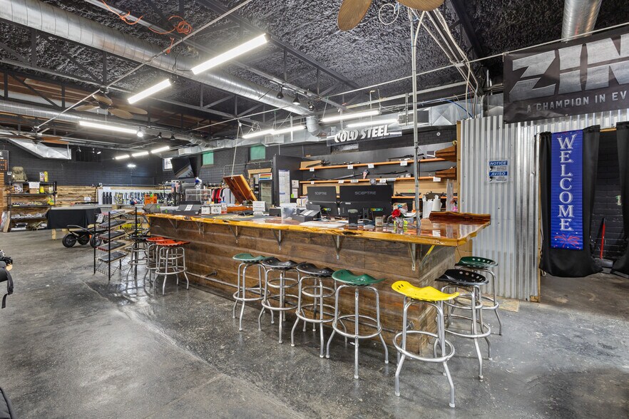 More Photos Of 367 State Highway 155 N, Gilmer Bar For Sale