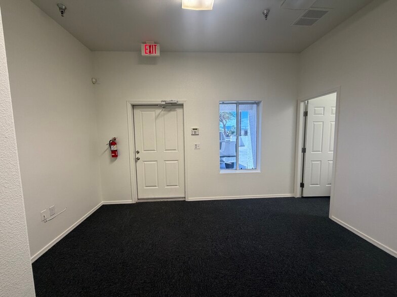 More Photos Of 1515 N Lake Havasu Ave, Lake Havasu City General Retail For Sale