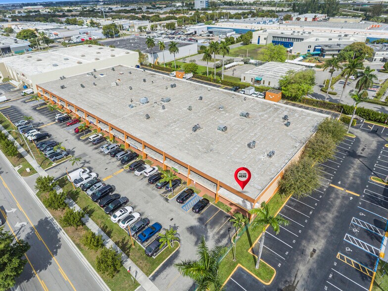 More Photos Of 2075-2129 W 76th St, Hialeah Showroom For Lease