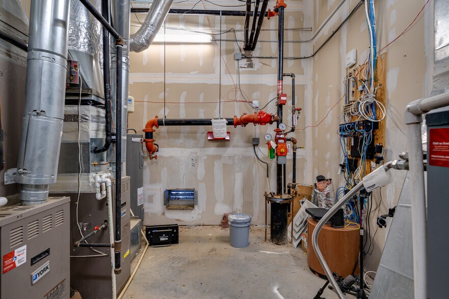 More Photos Of 3737 Stilesboro Rd NW, Kennesaw Flex For Sale