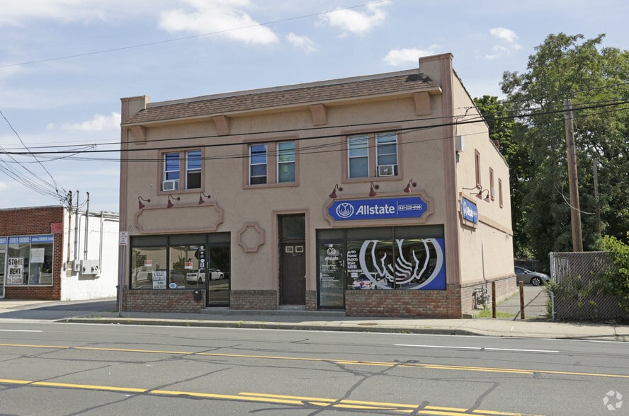 More Photos Of 51-53 W Montauk Hwy, Lindenhurst Storefront Retail Residential For Sale