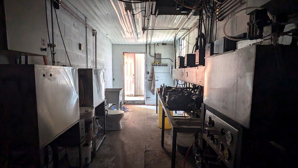 More Photos Of 2337 Washington Rd, Washington Carwash For Sale