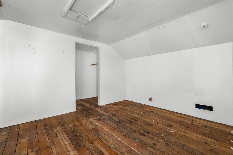 More Photos Of 7550 Logsden Rd, Logsden Convenience Store For Sale