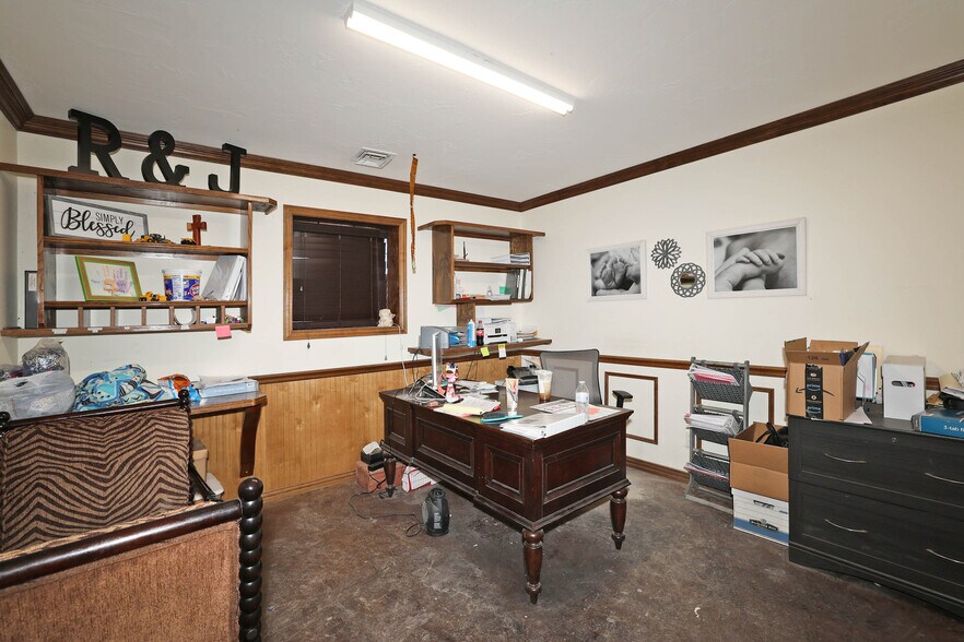 More Photos Of 3101 Givens Ave, Amarillo Warehouse For Sale