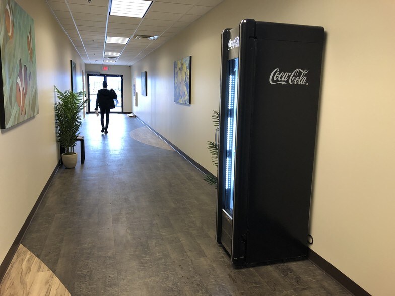More Photos Of 800-840 Mercy Dr, Orlando Medical For Lease