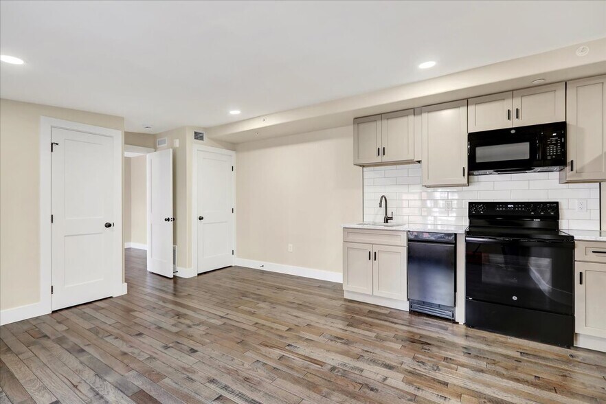 More Photos Of 241 S 5th St, Reading Apartments For Sale