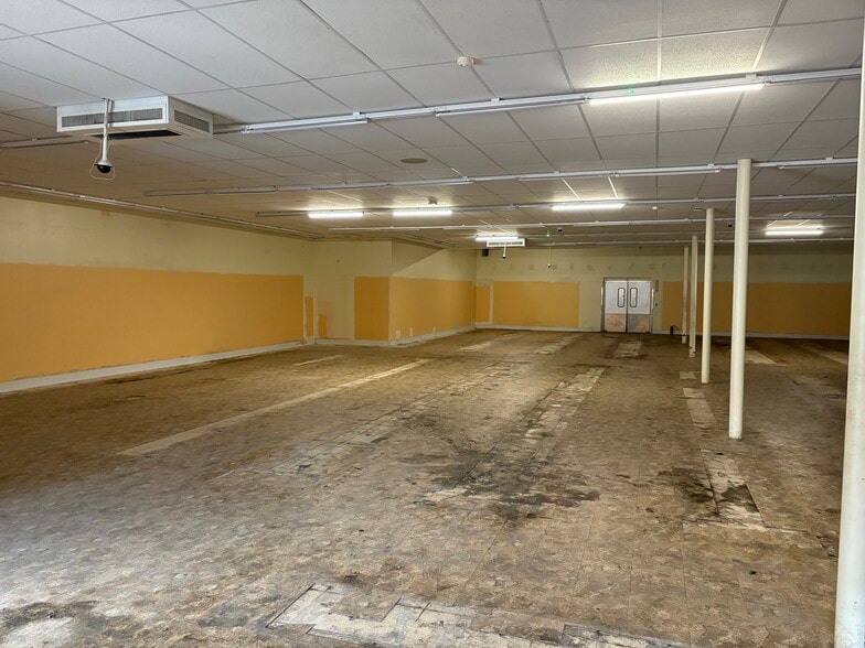 More Photos Of 2201 W Cambria St, Philadelphia Storefront Retail Office For Sale