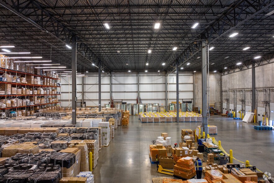 More Photos Of 20 Constitution Blvd S, Shelton Warehouse For Lease