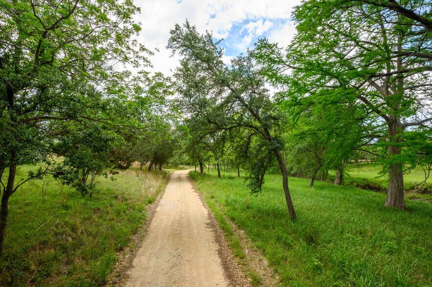 More Photos Of 114 Bledsoe Ranch Road, Center Point Land For Sale
