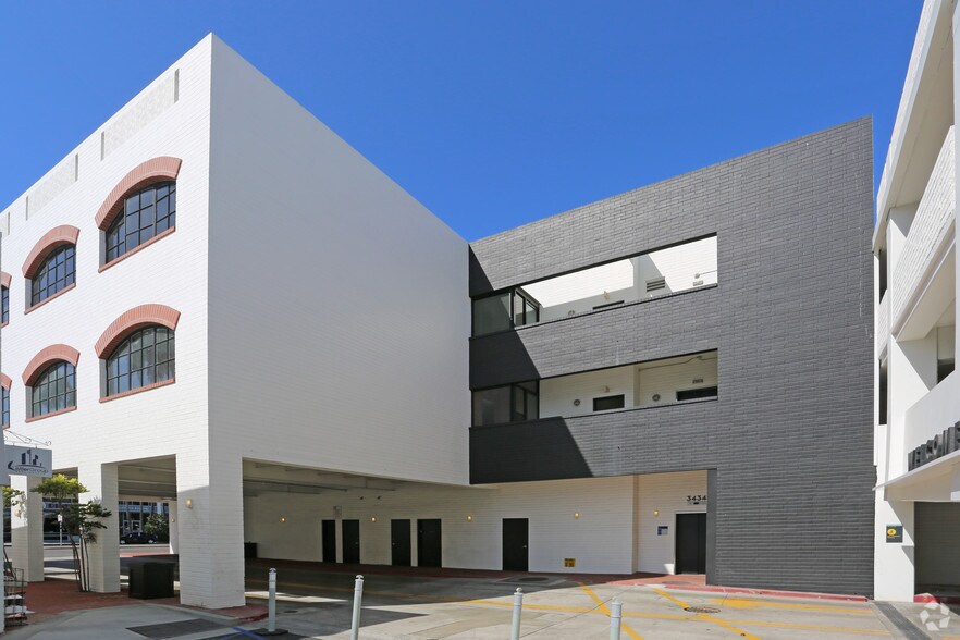 More Photos Of 3434 Via Lido, Newport Beach Office For Lease