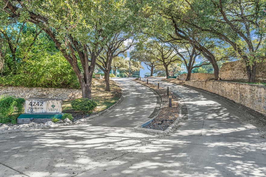 More Photos Of 4242 Medical Dr, San Antonio Unknown For Lease