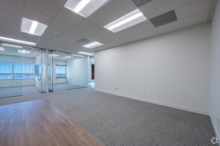 More Photos Of 10440 N Central Expy, Dallas Office For Lease