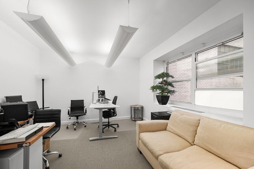 More Photos Of 215 E 58th St, New York Loft Creative Space For Lease