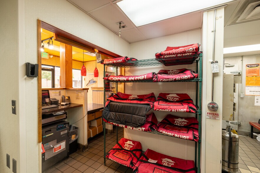 More Photos Of 12203-12207 Hawthorne Blvd, Hawthorne Storefront For Sale