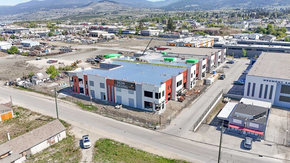 More Photos Of 4605 34 St, Vernon Distribution For Lease
