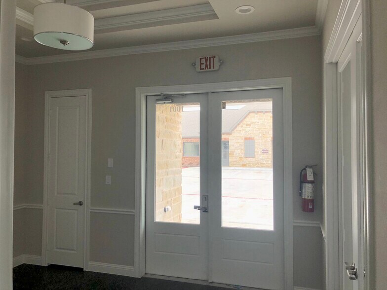 More Photos Of 2601 Little Elm Pky, Little Elm Office For Lease