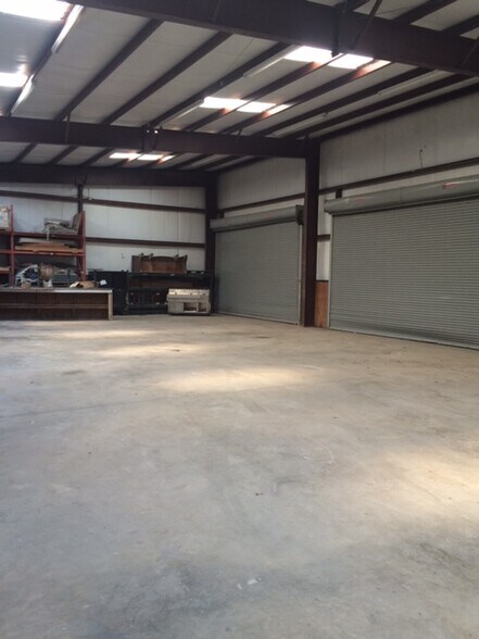 More Photos Of 4614 Rivers Ave, Charleston Service For Lease