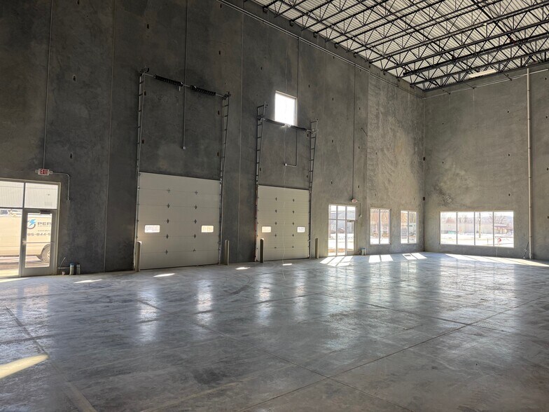 More Photos Of 1201 Kretschmer, Manhattan Manufacturing For Lease