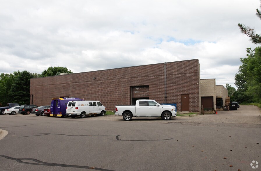 More Photos Of 4300 Park Glen Rd, Saint Louis Park Manufacturing For Lease