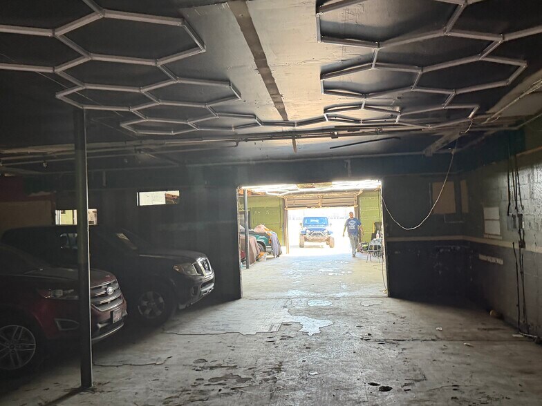 More Photos Of 6212-6216 SE 15th St, Oklahoma City Freestanding For Sale