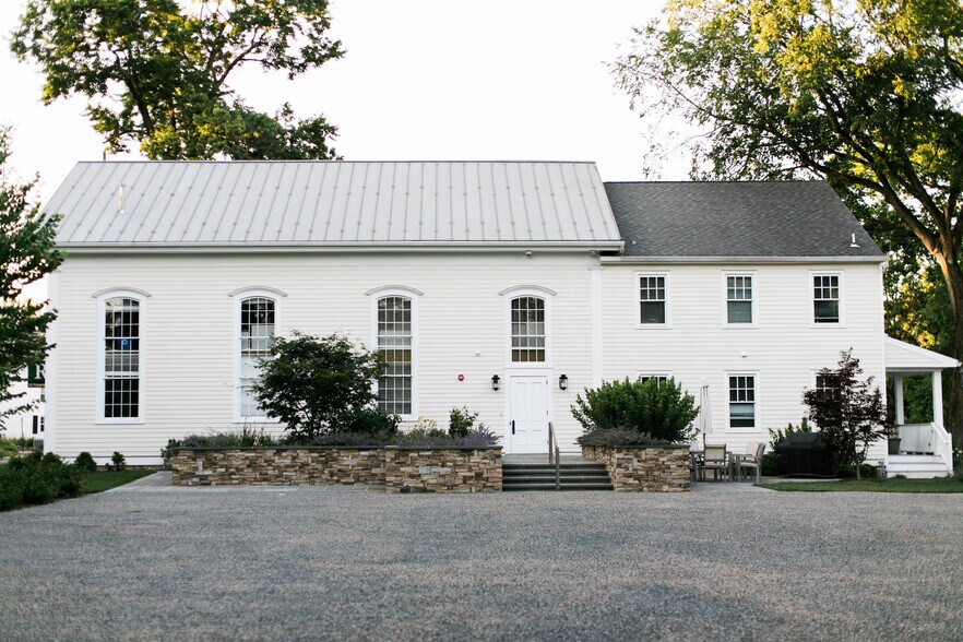 More Photos Of 10 Princeton Ave, Rocky Hill Loft Creative Space For Lease