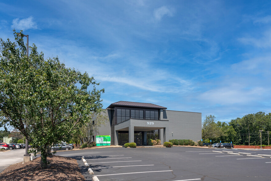 Primary Photo Of 929 Spring Creek Rd, Chattanooga Medical For Lease