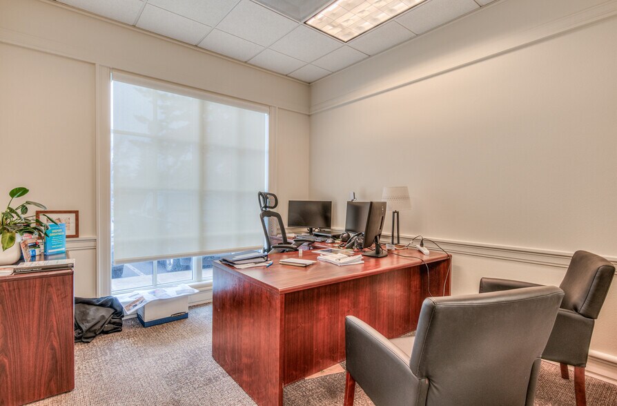 More Photos Of 345 SE 3rd St, Bend Office For Sale