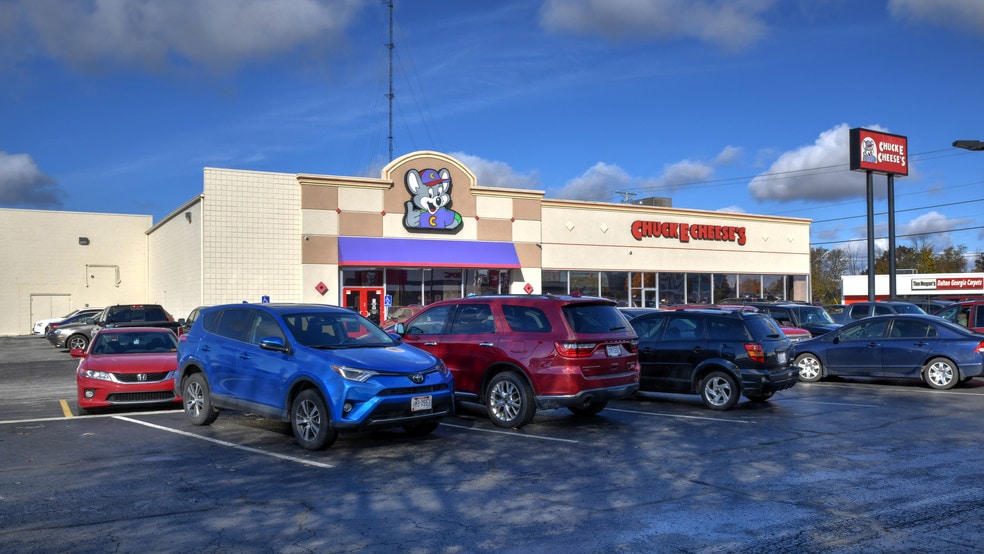 Primary Photo Of 2809 Elida Rd, Lima Restaurant For Lease