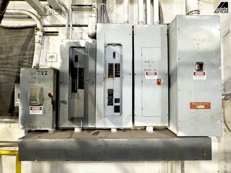 More Photos Of 290 W 78th Rd, Hialeah Warehouse For Sale