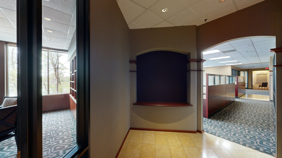 Primary Photo Of 10400 Viking Dr, Eden Prairie Office For Lease