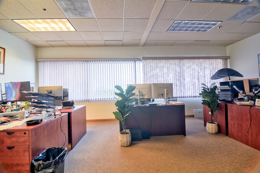 More Photos Of 1150 Cleveland St, Clearwater Office For Lease