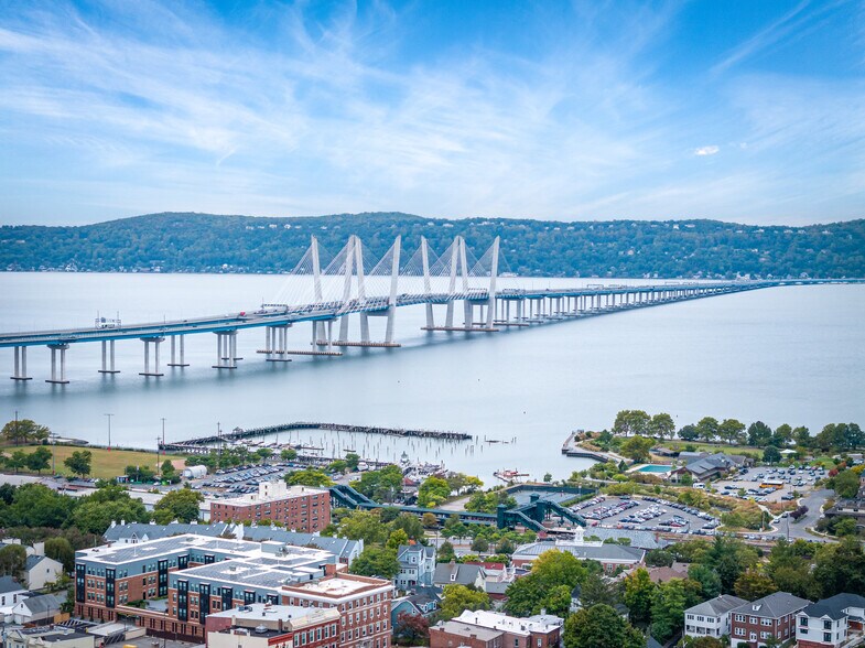 More Photos Of 25 N Broadway, Tarrytown Office For Lease