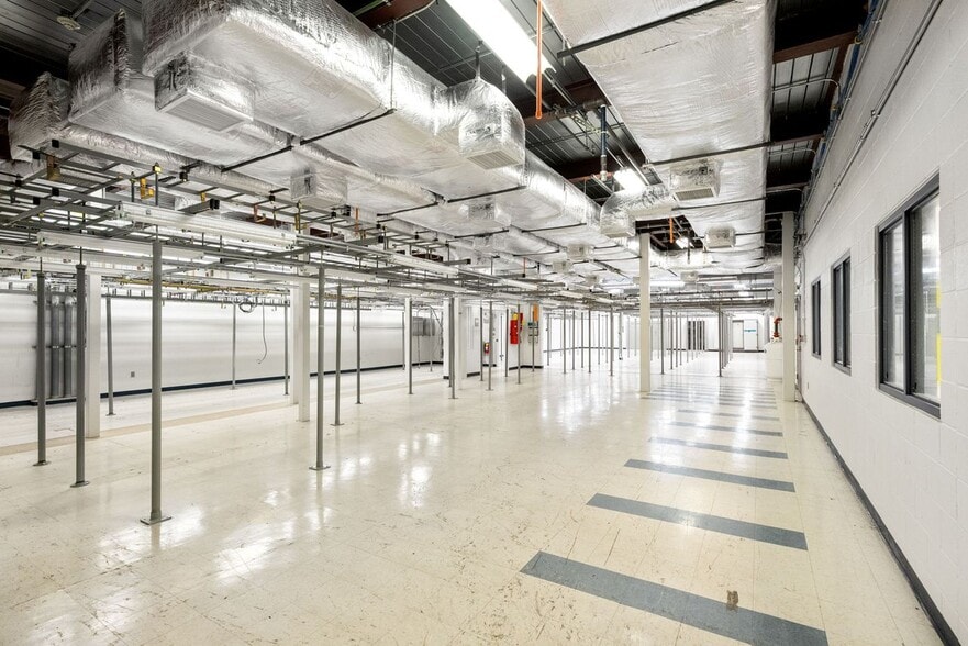 More Photos Of 2800 Diode Ln, Louisville Warehouse For Sale