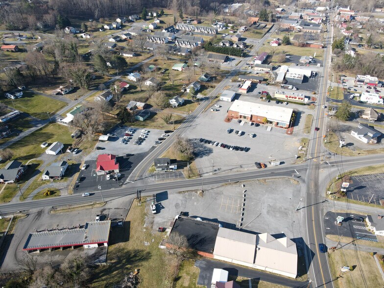 More Photos Of 1616 Blountville Blvd, Blountville Office Residential For Lease