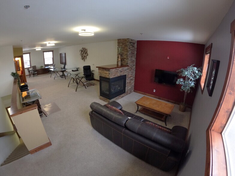 More Photos Of 29320 Industrial Way, Evergreen Self Storage For Sale